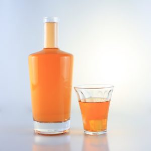 hot sale manufacture liquor glass bottle in stock 500ml 700ml 750ml