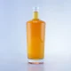 111-700ml venta caliente super flint transparente botella de vidrio de ginebra