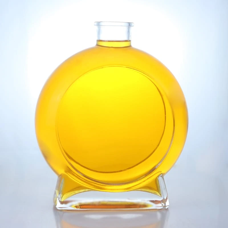 197-Fancy 500ml 700ml glass bottle for spirits whiskey