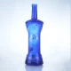 Bouteille en verre décalqué de forme unique de couleur bleue 750ml