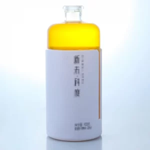 287-short neck flat shoulder round liquor bottle with stickers