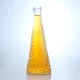 438-Botella de vidrio cónica y estriada de 360 ml con tapón de rosca