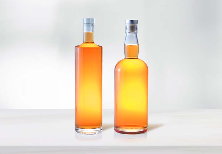 Why more and more distilleries choose custom liquor bottle?