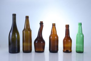 What are the common defects in the production of craft glass wine bottles?