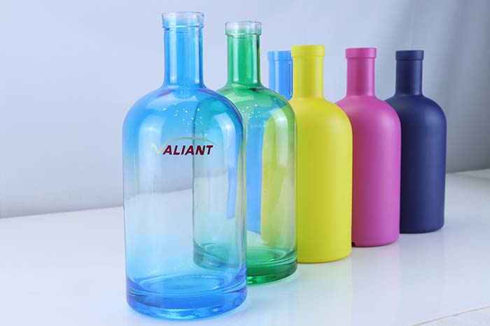 Custom glass bottles to enhance your brand